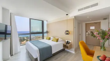 Leonardo Crystal Cove & Spa by the sea -