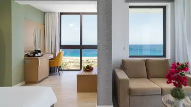 Leonardo Crystal Cove & Spa by the sea -
