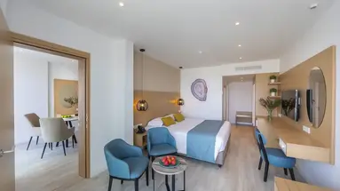 Leonardo Crystal Cove & Spa by the sea -