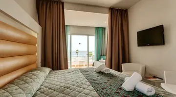 Leonardo Cypria Bay