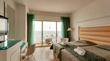 Leonardo Cypria Bay
