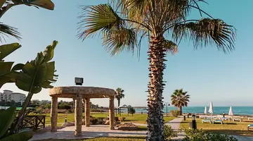 Leonardo Cypria Bay
