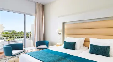 Leonardo Cypria Bay