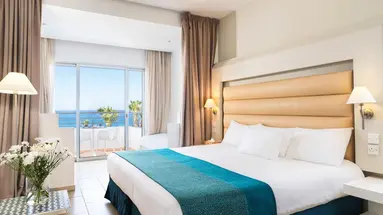 Leonardo Cypria Bay