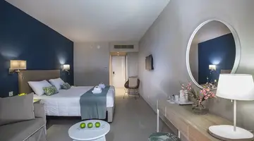 Leonardo Laura Beach & Splash Resort