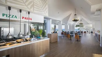 Leonardo Plaza Cypria Maris Beach Hotel and Spa