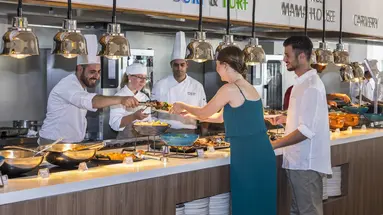 Leonardo Plaza Cypria Maris Beach Hotel & Spa
