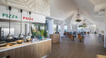 Leonardo Plaza Cypria Maris Beach Hotel & Spa