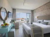 Leonardo Plaza Cypria Maris Beach Hotel & Spa