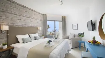 Leonardo Plaza Cypria Maris Beach Hotel & Spa