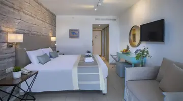Leonardo Plaza Cypria Maris Beach Hotelc& Spa