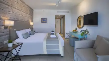 Leonardo Plaza Cypria Maris Beach Hotelc& Spa