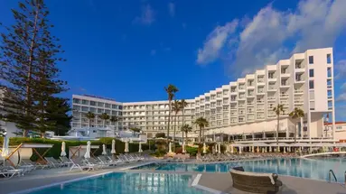 Leonardo Plaza Cypria Maris Beach Hotelc& Spa