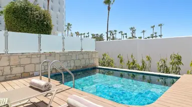 Leonardo Plaza Cypria Maris Beach Hotelc& Spa