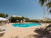 Leonidas Hotel and Studios