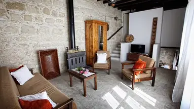 Leonidas Village Houses