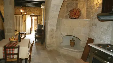 Leonidas Village Houses