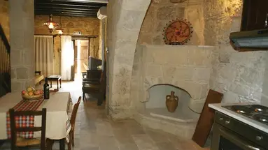 Leonidas Village Houses