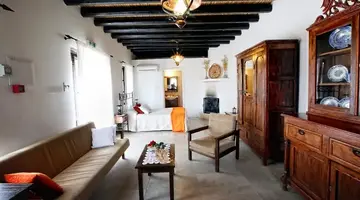 Leonidas Village Houses