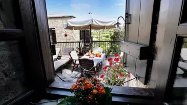 Leonidas Village Houses