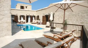 Leonidas Village Houses