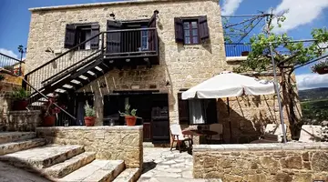Leonidas Village Houses