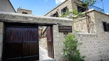 Leonidas Village Houses