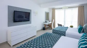 Leopard Beach Resort & Spa 5