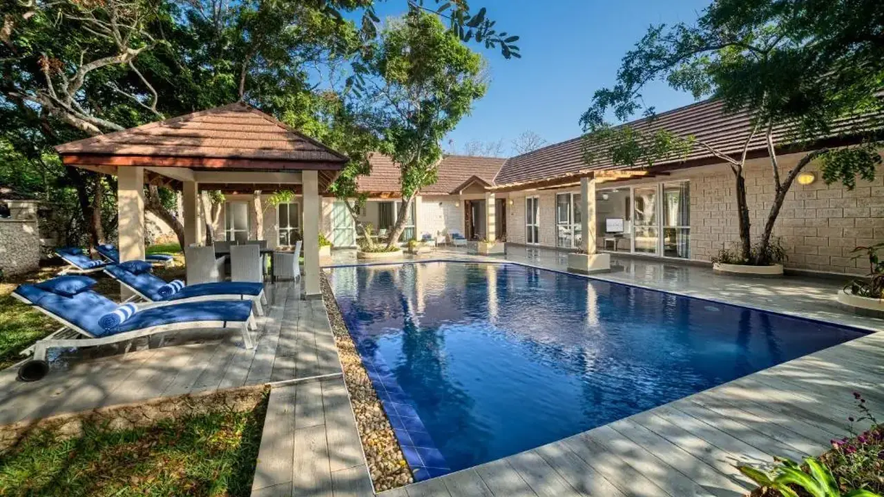LEOPARD BEACH RESORT & SPA