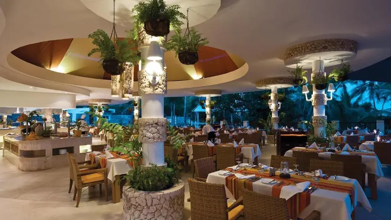 LEOPARD BEACH RESORT & SPA