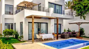 Les Orangers Garden Villa & Bungalows