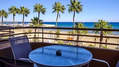 Les Palmier Hotel