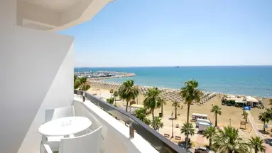 Les Palmiers Hotel