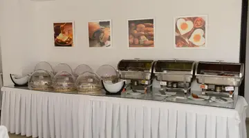 Les Palmiers Hotel