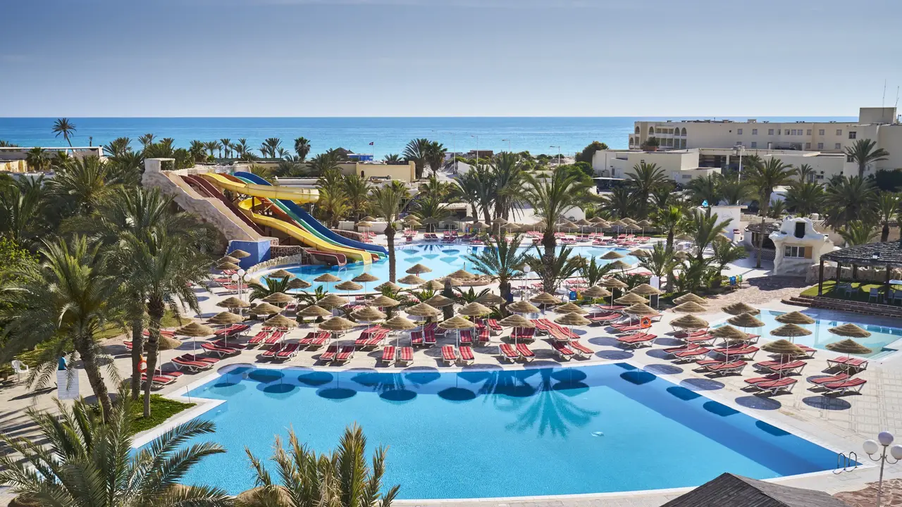 LES QUATRE SAISONS & AQUA PARK BY MEDINA HOTELS & RESORTS