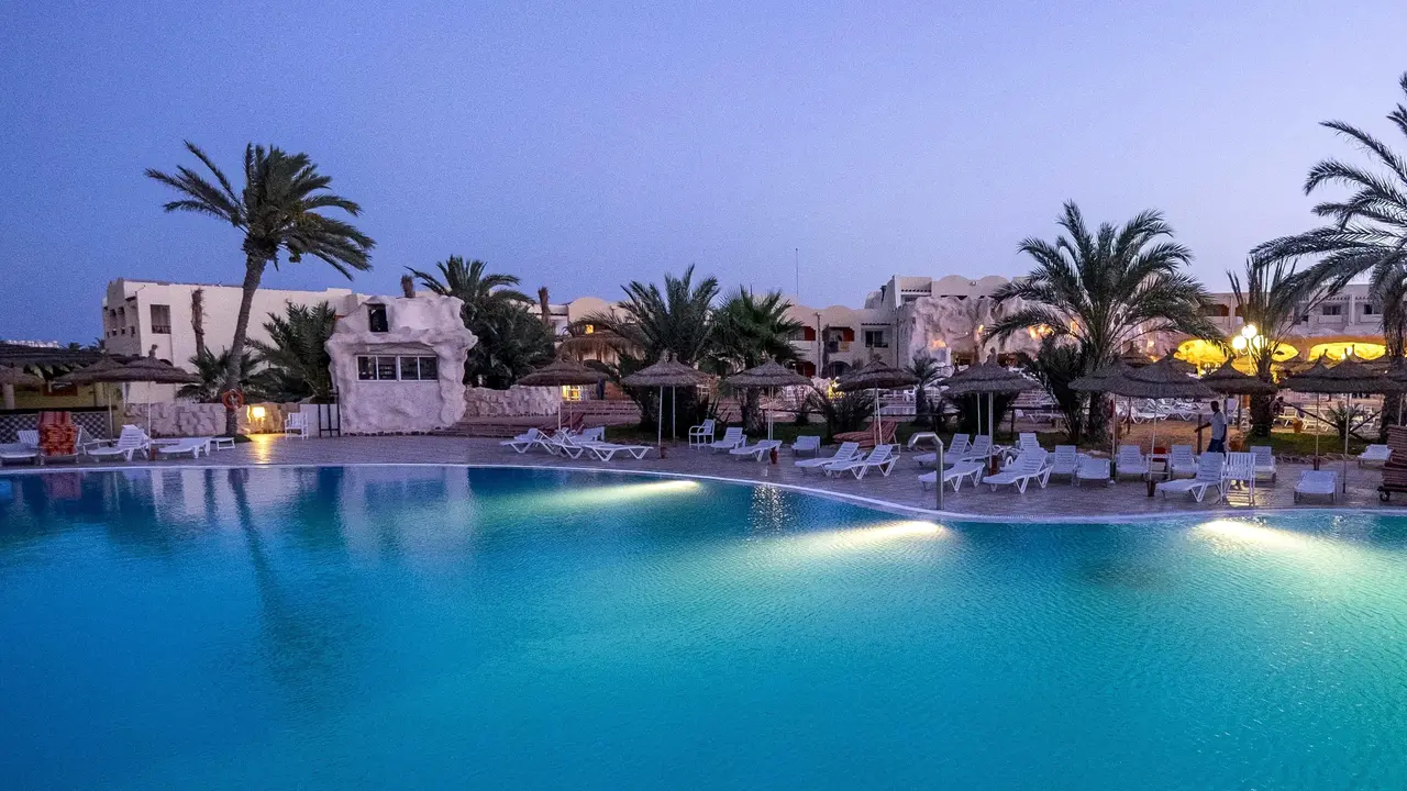 LES QUATRE SAISONS & AQUA PARK BY MEDINA HOTELS & RESORTS