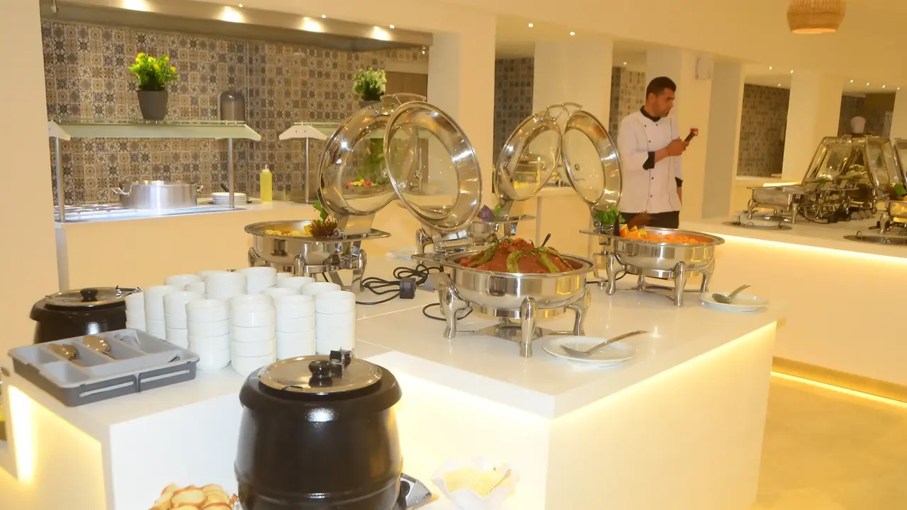 LES QUATRE SAISONS & AQUA PARK BY MEDINA HOTELS & RESORTS