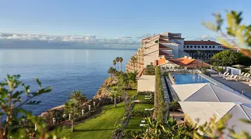 Les Suites at The Cliff Bay