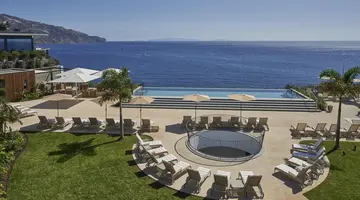 Les Suites at The Cliff Bay