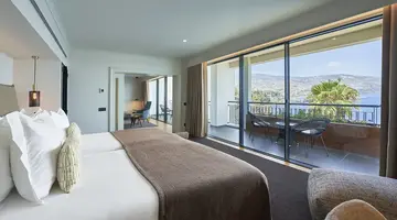 Les Suites at The Cliff Bay