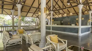 Let's Hyde Resort & Villas