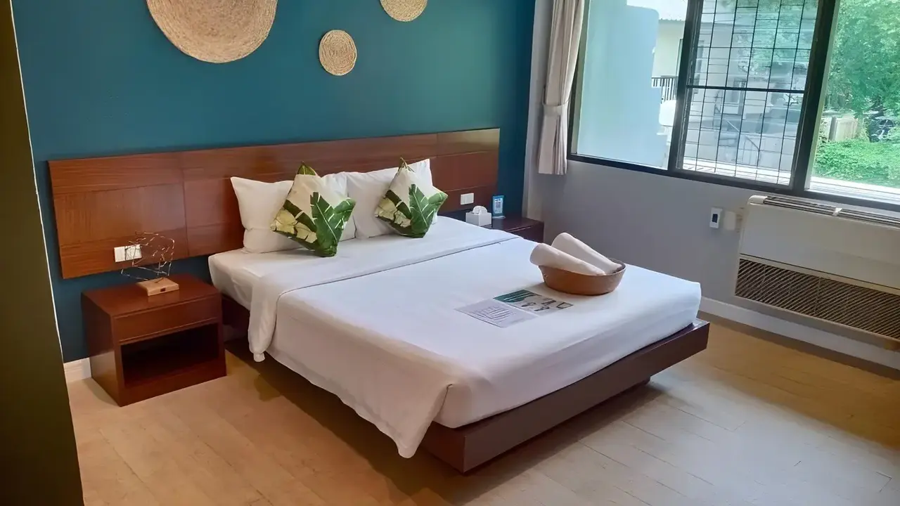 Let's Hyde Resort & Villas
