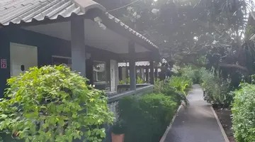 Let's Hyde Resort & Villas