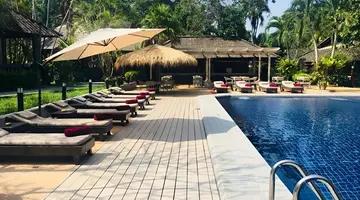 Let's Hyde Resort & Villas