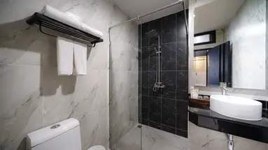 LHC HOTEL AND RESORT