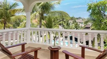 Lifestyle Crown Residence Suites