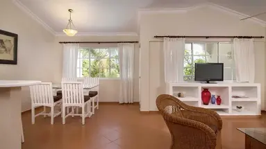 Lifestyle Crown Residence Suites