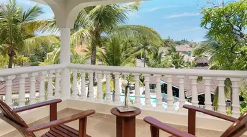 Lifestyle Crown Residence Suites