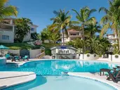 Lifestyle Crown Residence Suites