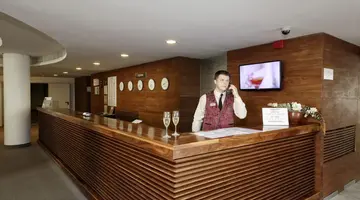 LIGHTHOUSE GOLF & SPA